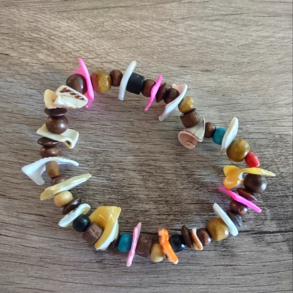 Shell bracelet - Picture 2 of 2
